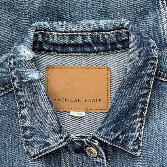 American Eagle Medium Wash Oversized Boyfriend Distressed Jean Jacket Small - Picture 2 of 12
